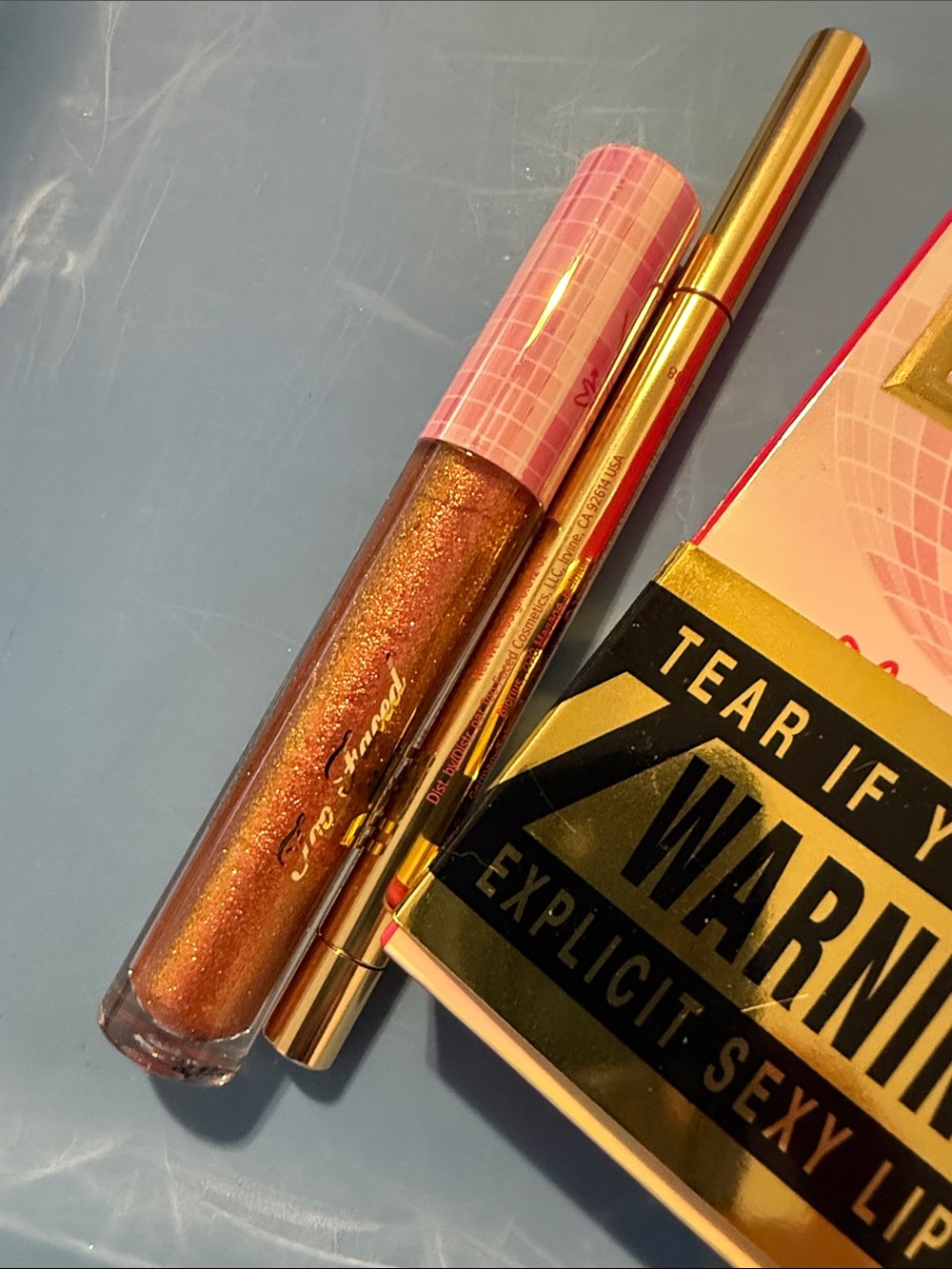 Too Faced Pink & Gold D$L Lip Kit - Picture 2 of 6